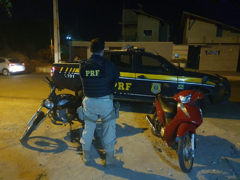 PRF apreende motocicletas com indícios de adulteração em Picos e Monsenhor Hipólito