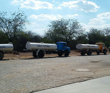 Defesa Civil fiscaliza distribuição de água por caminhões-pipa no semiárido