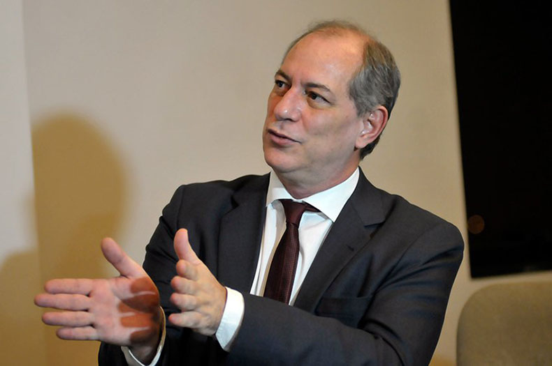 Ciro Gomes afirma que é uma questão urgente derrotar Bolsonaro