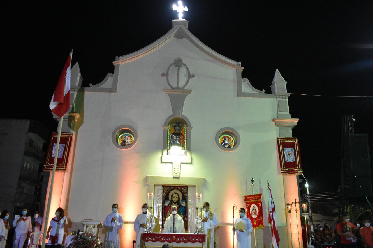 Fiéis lotam o encerramento da 125º Festa do Sagrado Coração de Jesus em Picos