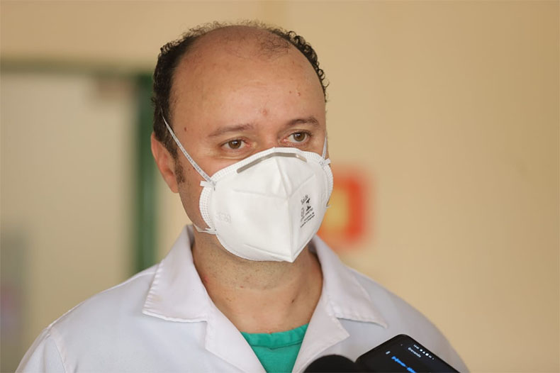 Pacientes de Manaus estão na UTI e na semi-intensiva; são 3 homens e 6 mulheres