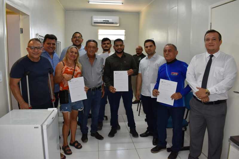 Prefeitura de Picos realiza entrega de Certidões de Regularização e Legitimação Fundiária