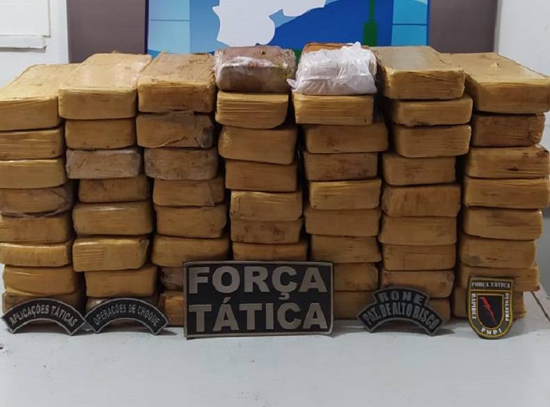 Homem é preso ao tentar entrar no Piauí com 59 tabletes de maconha