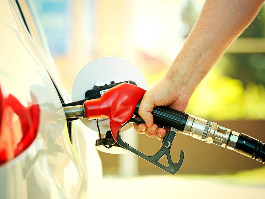Pacote para combustíveis promete baixar gasolina em R$ 1,65; entenda medidas