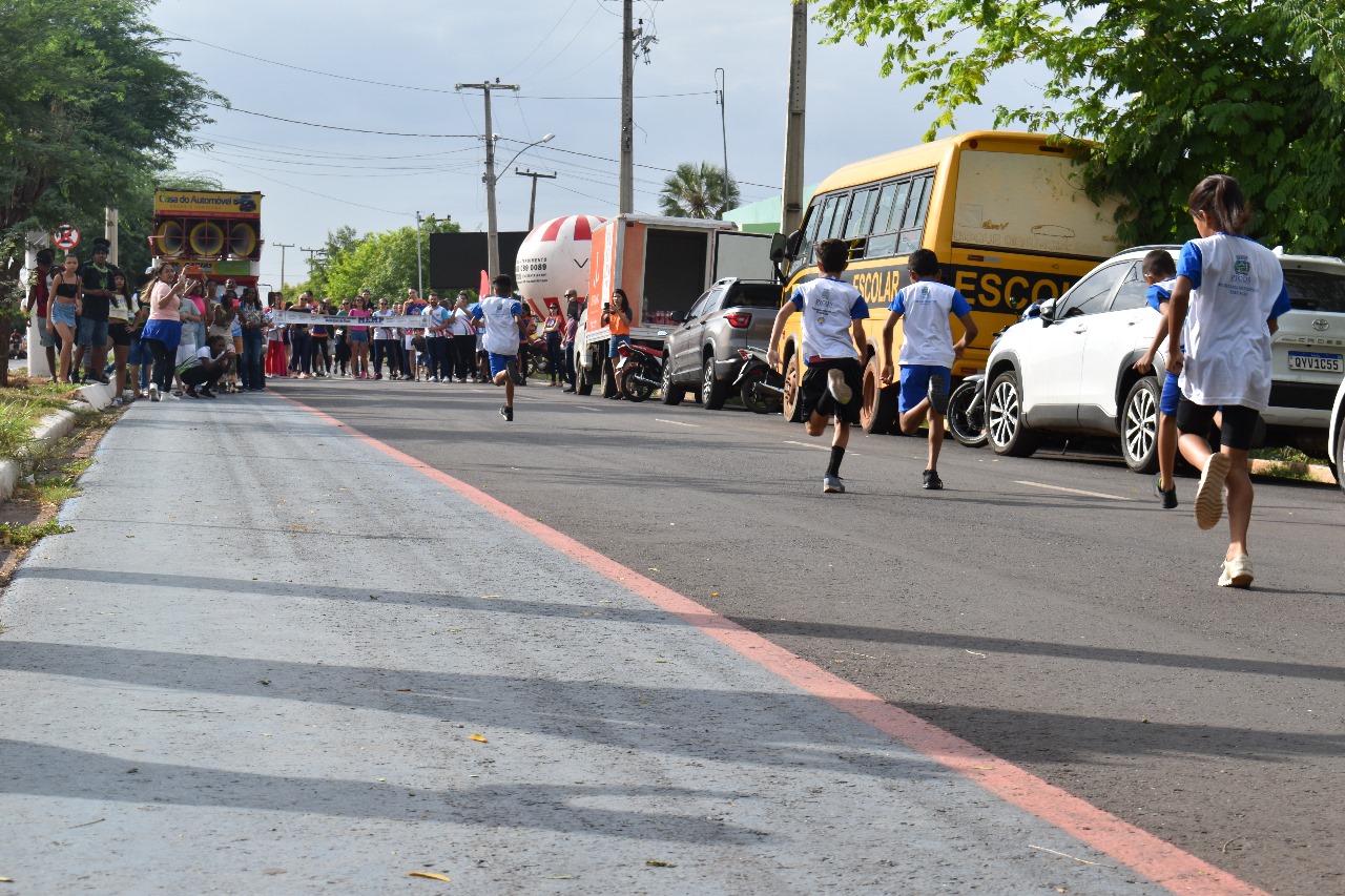 PICOS, 133 ANOS: Secretaria de Educação promove a realização da II Maratoninha das Escolas Municipais