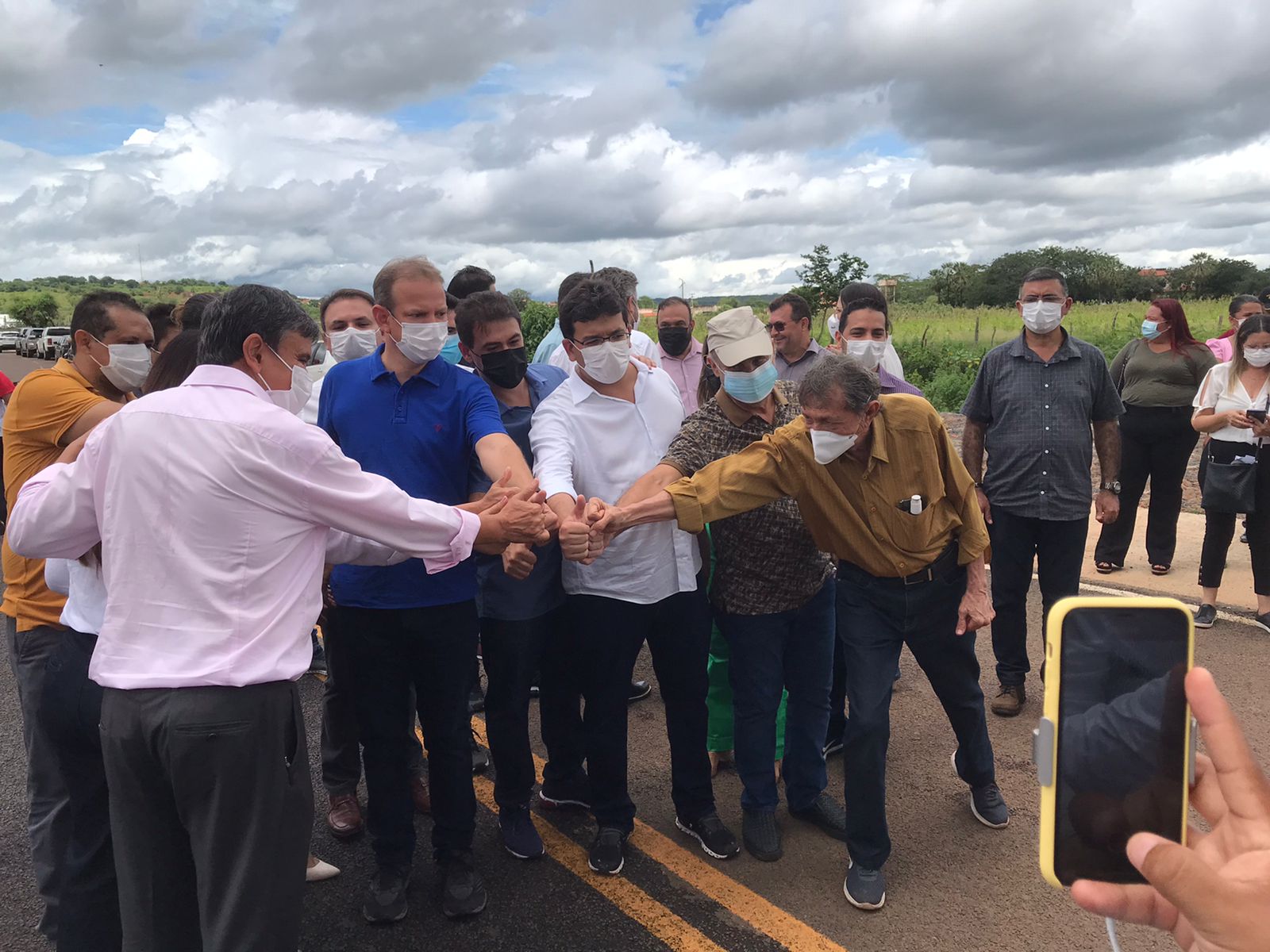 Governador Wellington Dias inaugura obras de mobilidade e saúde em Picos