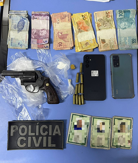 Trio é preso por tráfico de drogas e posse irregular de arma de fogo no Piauí