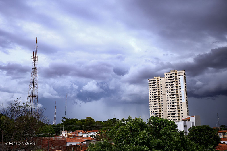 Inmet emite alerta de tempestade com risco de granizo para 70 municípios do Piauí