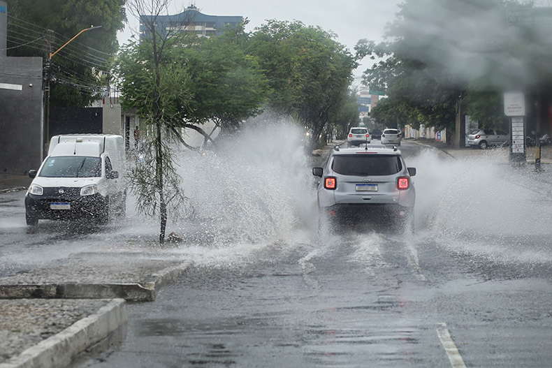 INMET emite alerta para chuvas intensas em 26 municípios do Piauí