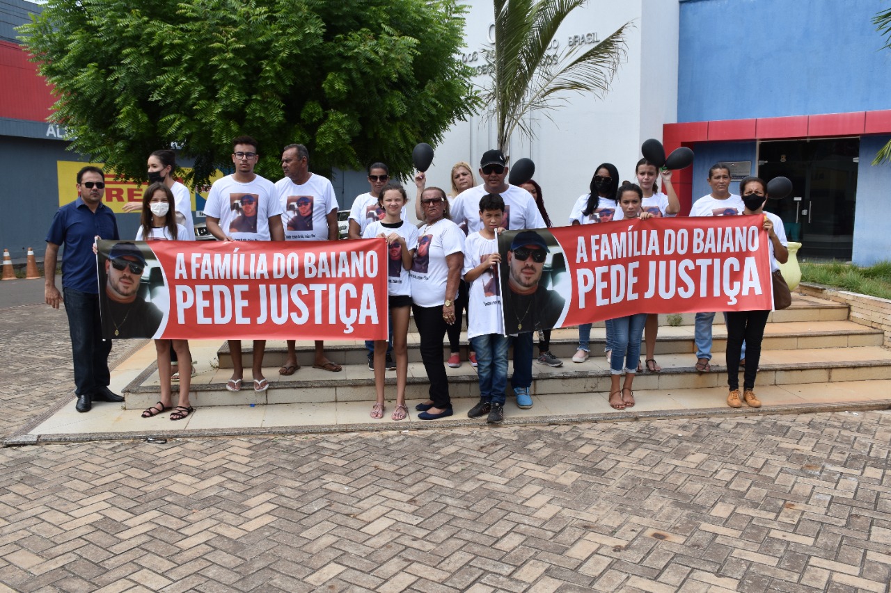 Familiares de ‘Baiano’ realizam manifestação pedindo justiça em Picos