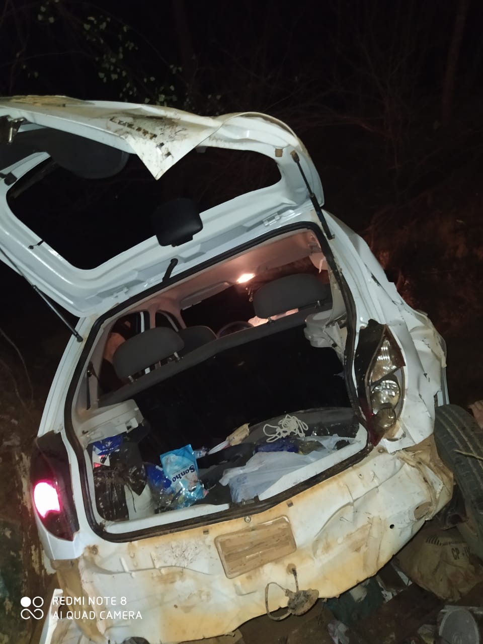 Assaltantes sofrem acidente com carro roubado durante fuga em Picos