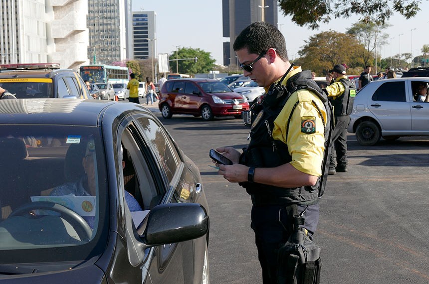 Senado pode votar projeto que aumenta validade da CNH para dez anos  Fonte: Agência Senado