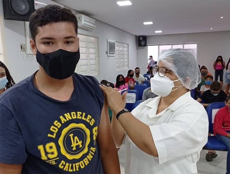 Seis municípios do Piauí já estão vacinando adolescentes de 12 a 17 anos