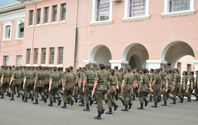 Exército pune 38 militares por furto de armas em quartel de São Paulo