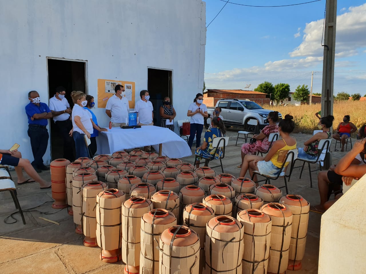 Rotary Club de Picos faz doação de 50 filtros de água no bairro Cidade de Deus