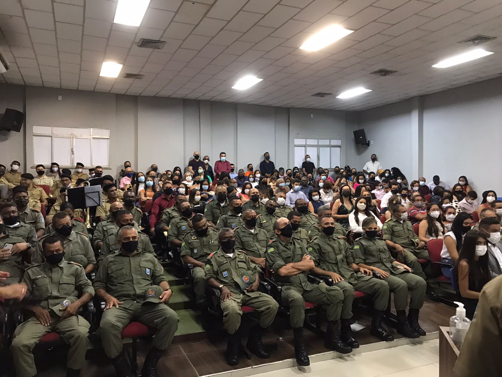 Polícia Militar do Piauí realiza solenidade de formatura do Curso de Formação de Sargentos em Picos