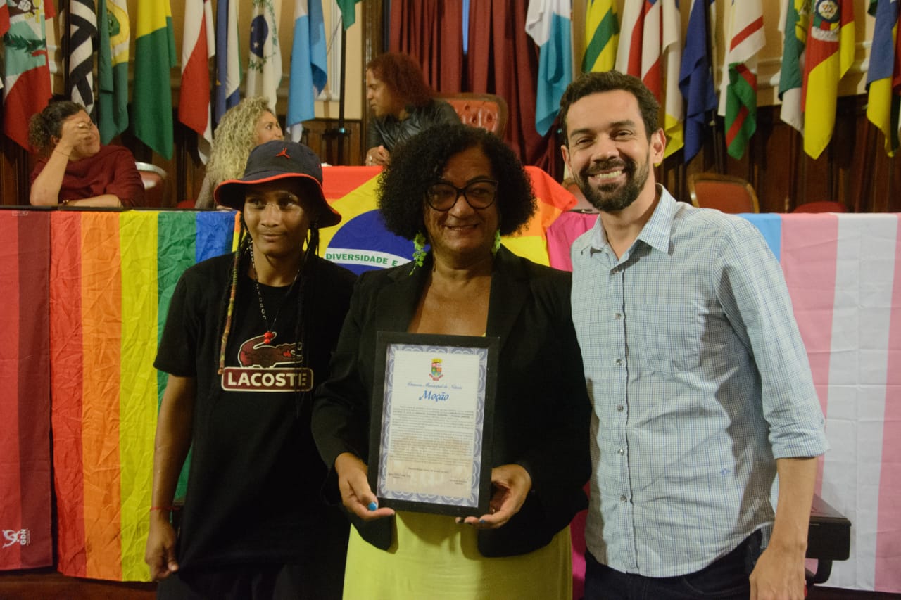 Câmara Municipal de Niterói (RJ) homenageia Jovanna Cardoso com ‘Moção’ de reconhecimento