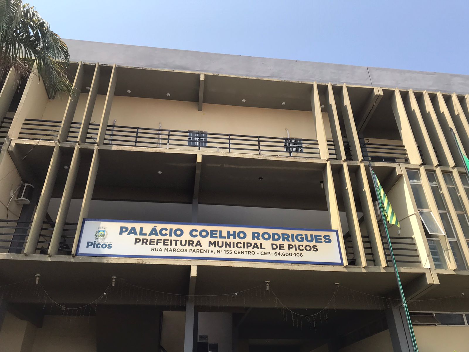 Prefeitura de Picos emite nota de esclarecimento e solidariedade sobre o incêndio no HRJL