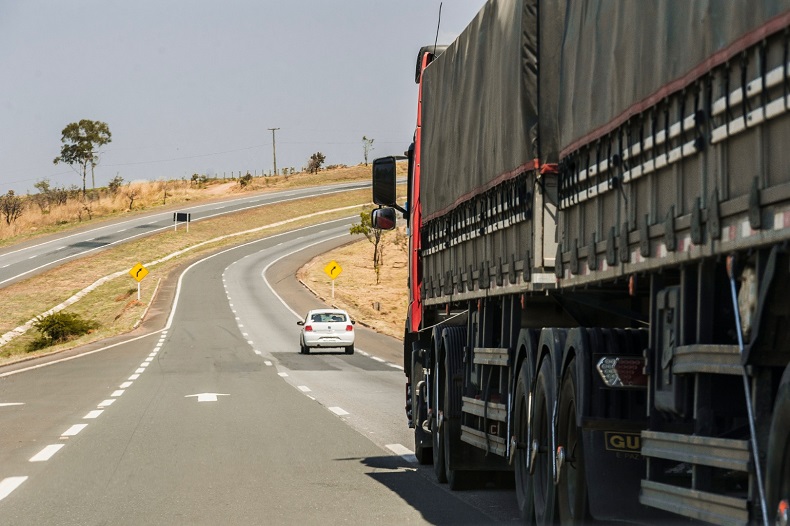 Governo avalia auxílio de R$ 1 mil para caminhoneiros após reação negativa de proposta inicial
