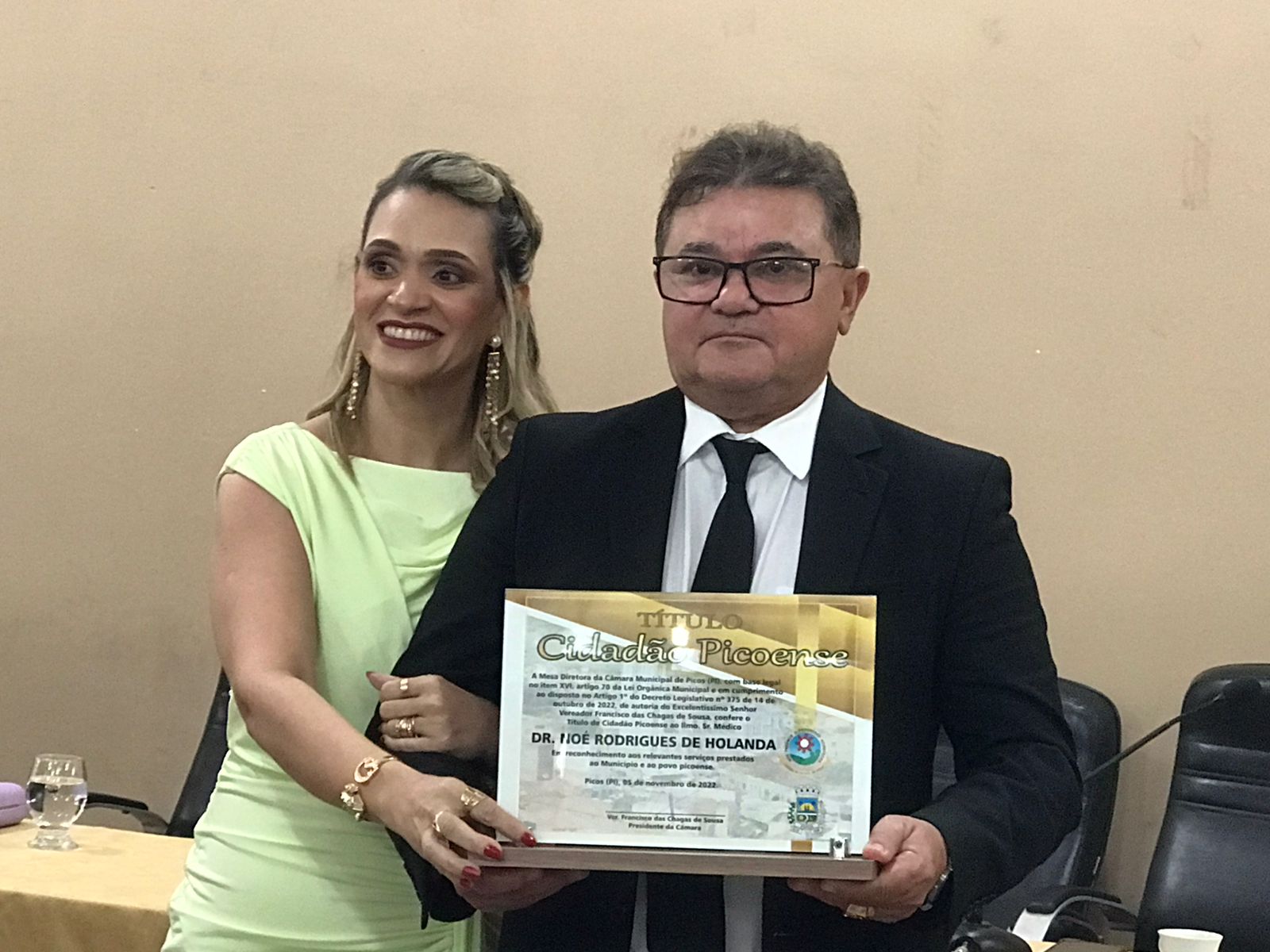 Câmara Municipal de Picos entrega título de Cidadania Picoense ao médico Noé Rodrigues